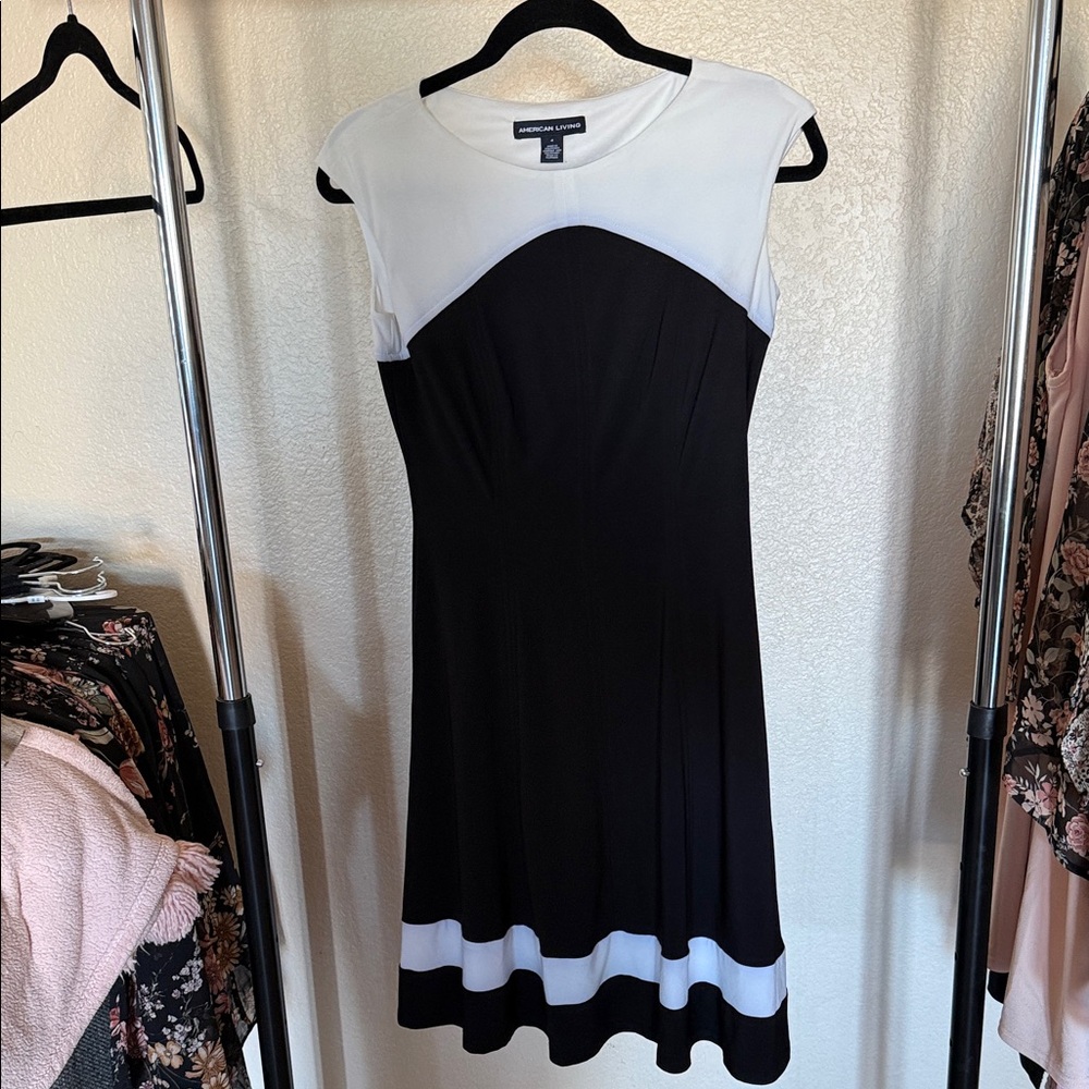 Connected Apparel Black and White Midi Dress